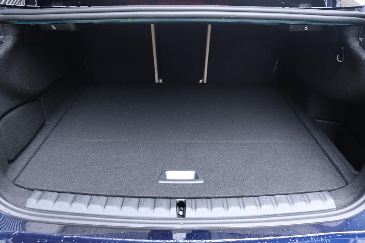 BMW 2-SERIE Gran Coupé 220 | M Sportpakket Pro | Panodak | Harman Kardon | Driving Assistant | Comfort Access | Achteruitrijcamera | Adaptieve LED | 18'' LMV | Ekris Selection