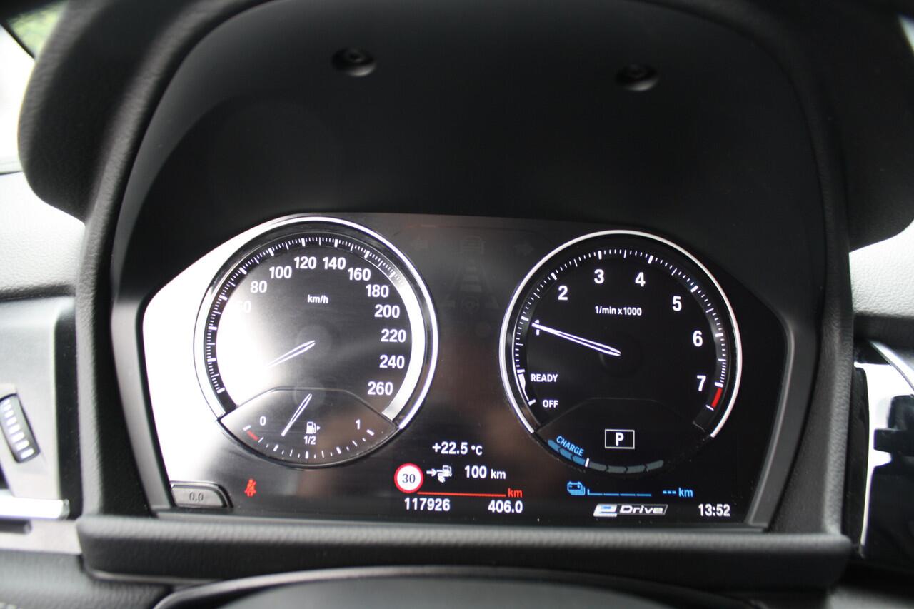 BMW 2-SERIE Active Tourer- TREKHAAK - NAVIGATIE- LEDER 225xe iPerformance High Executive