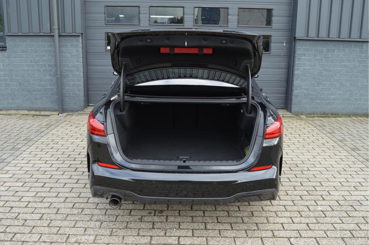 BMW 2-SERIE Gran Coupé 218i High Executive Edition | M-PAKKET | PANO | CAM | CARPLAY |