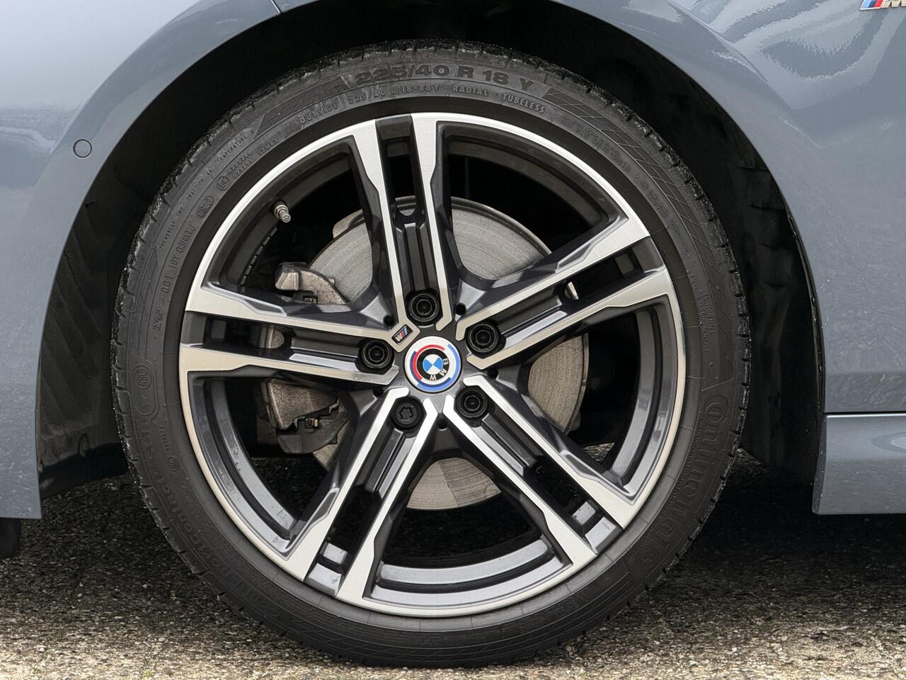 BMW 2-SERIE Gran Coupé 218i | M-Sport | Camera | Adapt. Led | Elek. verst. stoelen | Head-Up | Comfort Acces