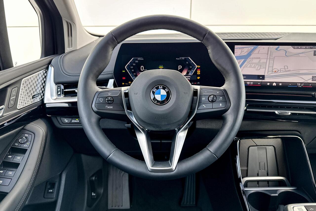 BMW 2-SERIE Active Tourer 220i | Luxury Line | Premium Pack | Travel Pack