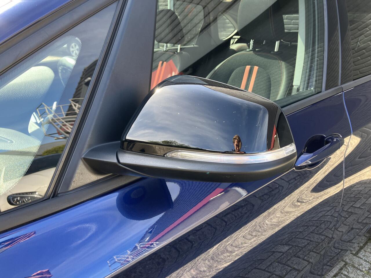 BMW 2-SERIE Active Tourer 220i High Executive Edition 192 pk M-sport AUT. | dealer onderhouden | navigatie | panoramadak | trekhaak