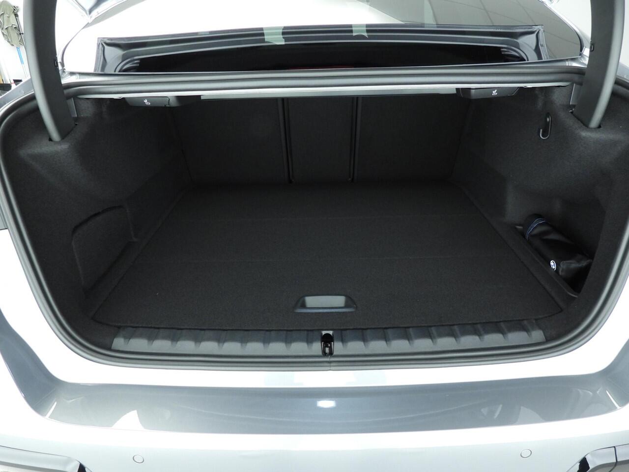 BMW 2-SERIE Gran Coupé 220 | M-Sportpakket | LED | Leder | Navigatie | Stoelverwarming | Keyles go | DAB | Alu 19 inch