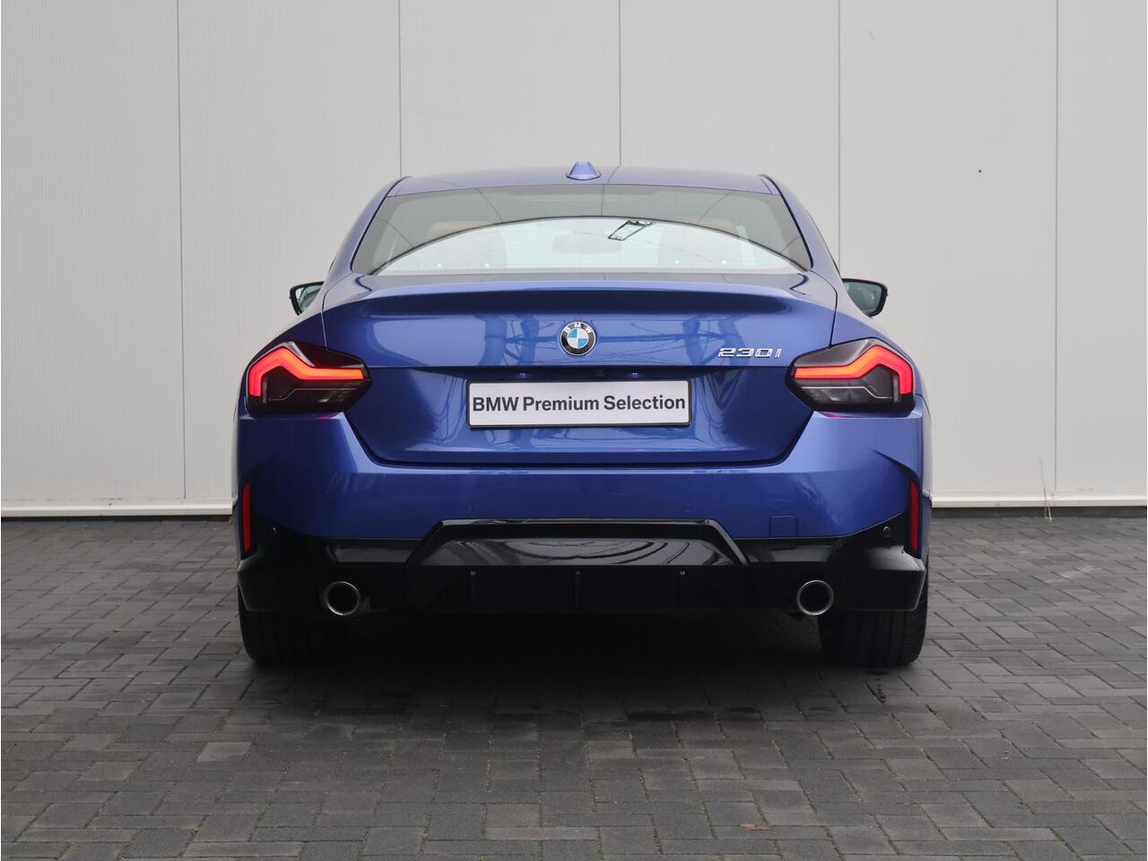 BMW 2-SERIE Coupé 230i M Sportpakket/ Comfort Access/ Achteruitrijcamera/ Elektrisch stoelen/ HiFi/ Stoelverwarming