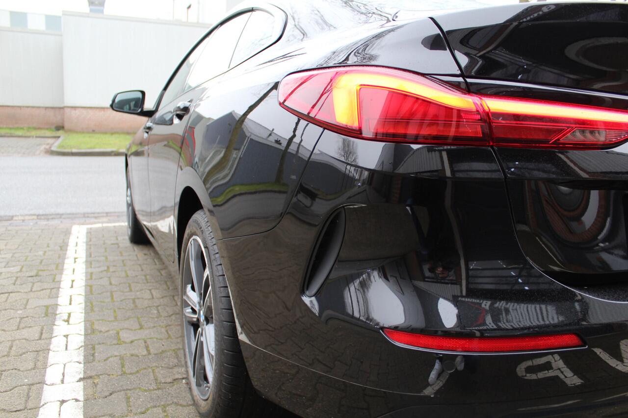 BMW 2-SERIE Gran Coupé 220I SPORT LINE GRAN COUPE AUTOMAAT 1 JAAR GARANTIE / GEEN AFLEVERINGS KOSTEN