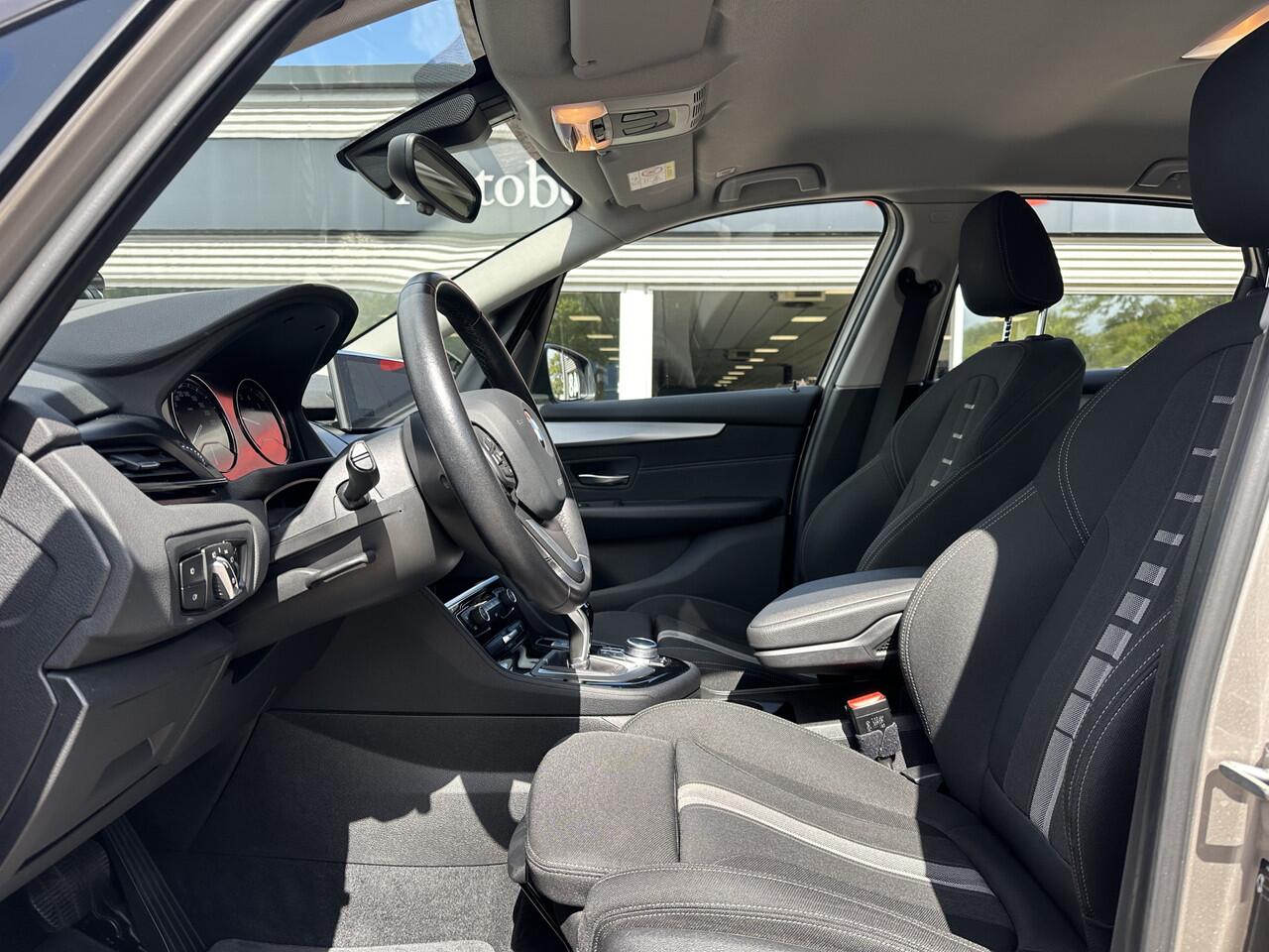 BMW 2-SERIE Active Tourer 218i Business Edition | Navi Prof. | HUD | LED | Cruise