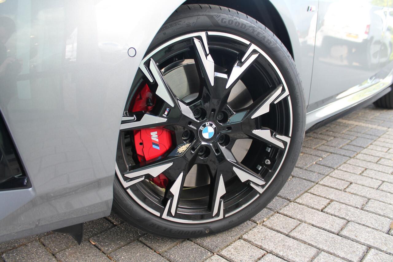 BMW 2-SERIE Gran Coupé 220 M Sport Automaat / Sportstoelen / Achteruitrijcamera / Comfort Access / M Adaptief onderstel / Adaptieve LED / Parking Assistant
