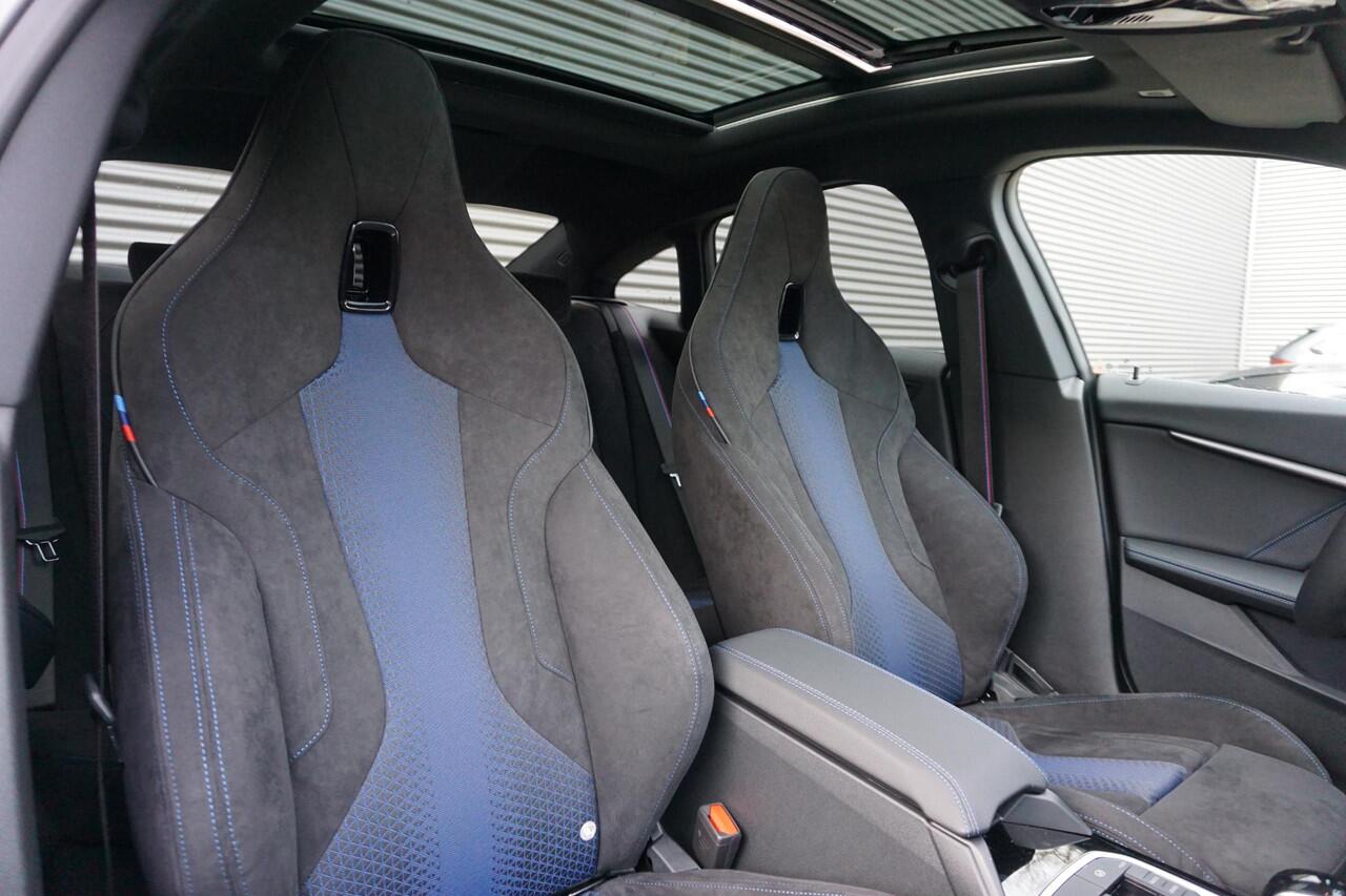 BMW 2-SERIE Gran Coupé 218i M Sportpakket Pro | Premium Pack | Comfort Pack | Travel Pack | Glazen panoramadak