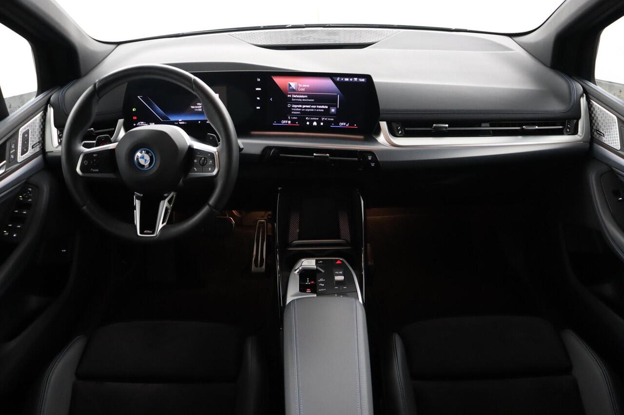 BMW 2-SERIE Active Tourer 225e xDrive | M Sportpakket | Equipment Pack | Comfort Pack |