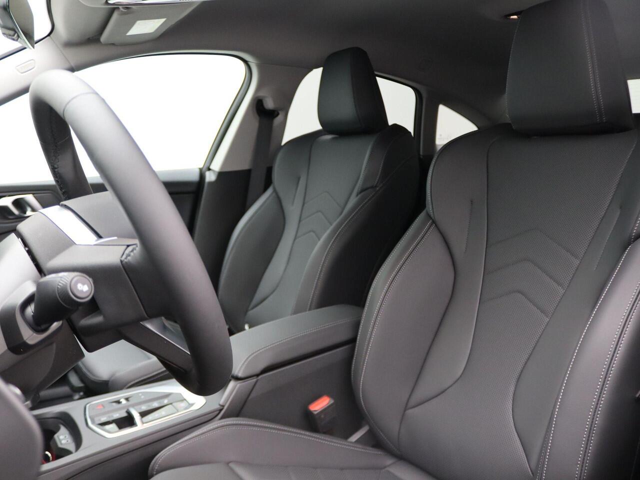 BMW 2-SERIE Gran Coupé 220 Driving Assistant Plus | Sportstoelen voor | Achteruitrijcamera | Premium Pack | 17" | Ekris Selection