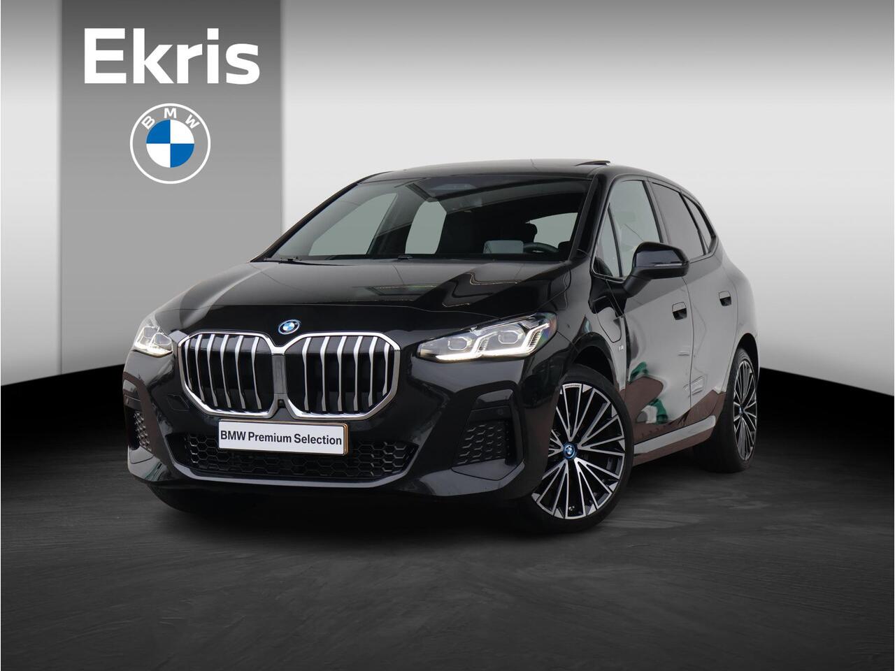 BMW 2-SERIE Active Tourer 225e xDrive M Sportpakket/ Comfort Access/ Panoramadak/ Actiefstoelen voor/ Head-Up/ Harman-Kardon/ 19" LMV