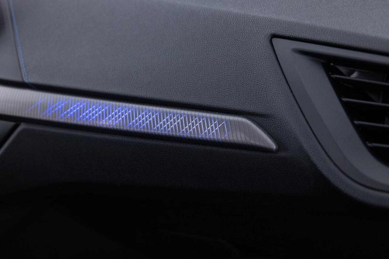 BMW 2-SERIE 218 Gran Coupé M-sport | PANORAMADAK | harman/kardon | Half LEDER