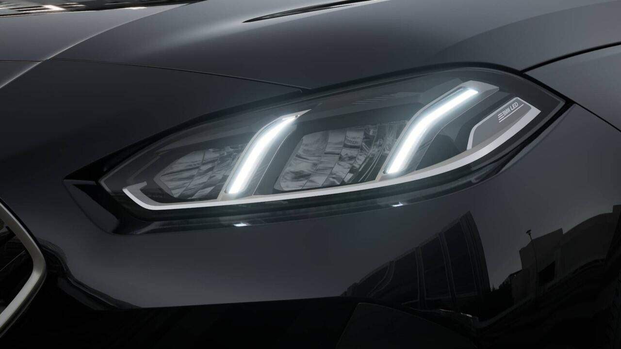 BMW 2-SERIE Gran Coupé 220 M Sport Automaat / Trekhaak / Sportstoelen / Achteruitrijcamera / M Adaptief onderstel / Parking Assistant