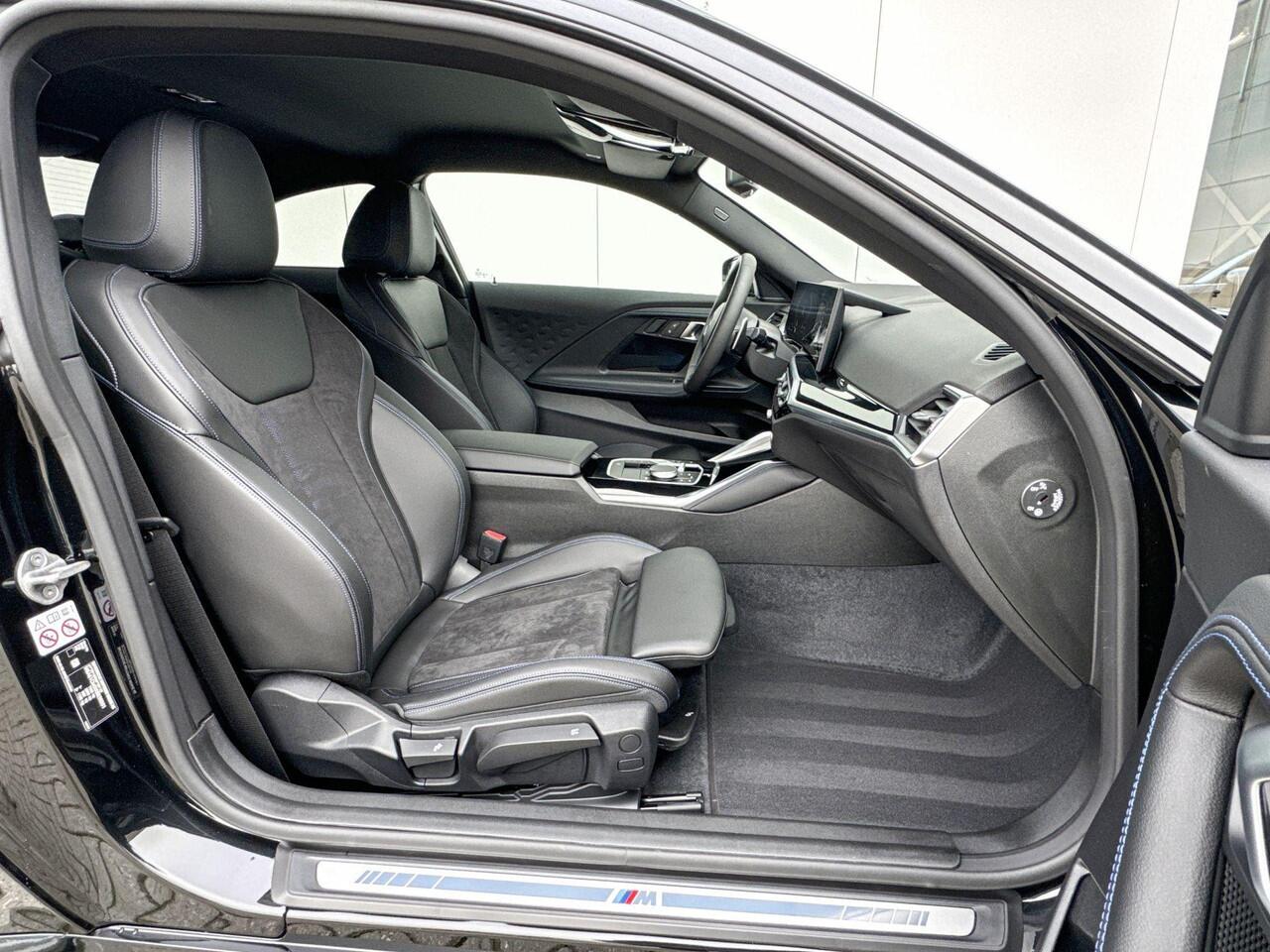 BMW 2-SERIE Coupé 218i | M Sport | Parking Assistant | Getinte Ruiten