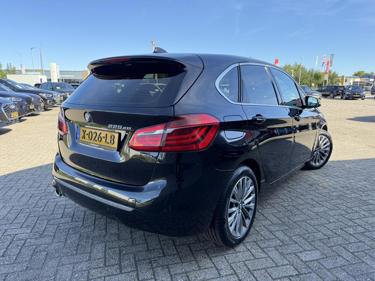 BMW 2-SERIE Active Tourer 225xe iPerformance Luxury Leer LED Stoelverwarming PDC