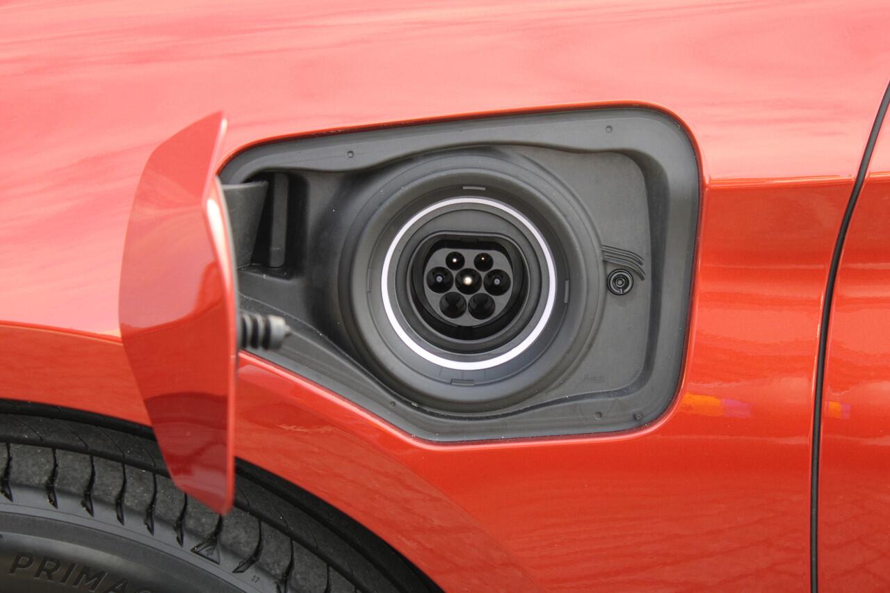 BMW 2-SERIE Active Tourer 225xe iPerformance High Executive PANORAMADAK MEMORY ACC H&K CAMERA NAVI HEAD-UP