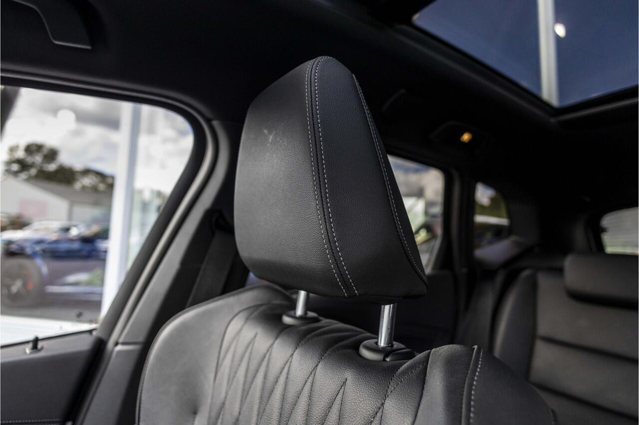 BMW 2-SERIE Active Tourer 225e xDrive | M-Sport | Pano | Head-up | 19"