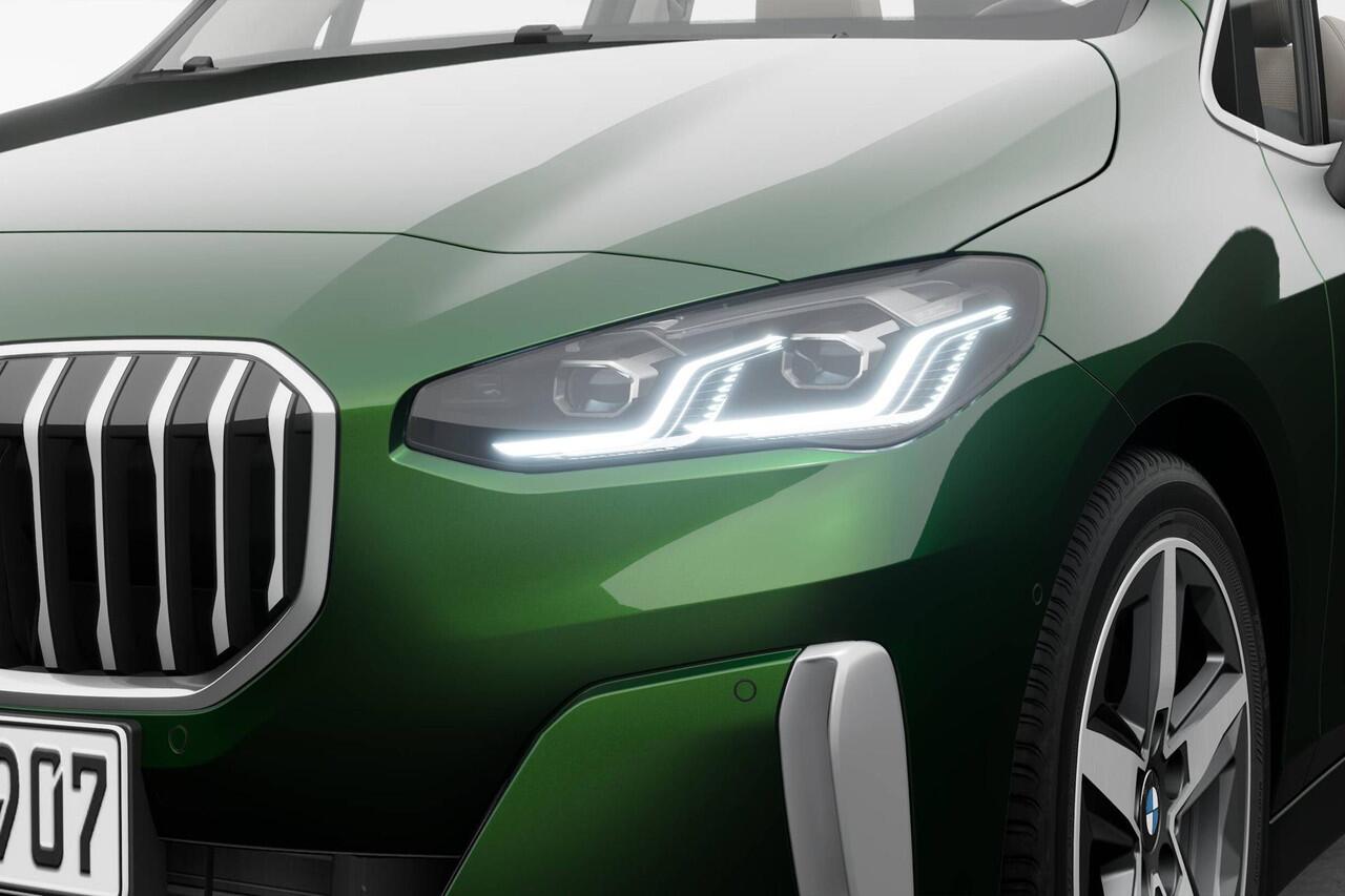 BMW 2-SERIE Active Tourer 218i | Luxury Line | Premium Pack | Glazen Panoramadak | VPLD