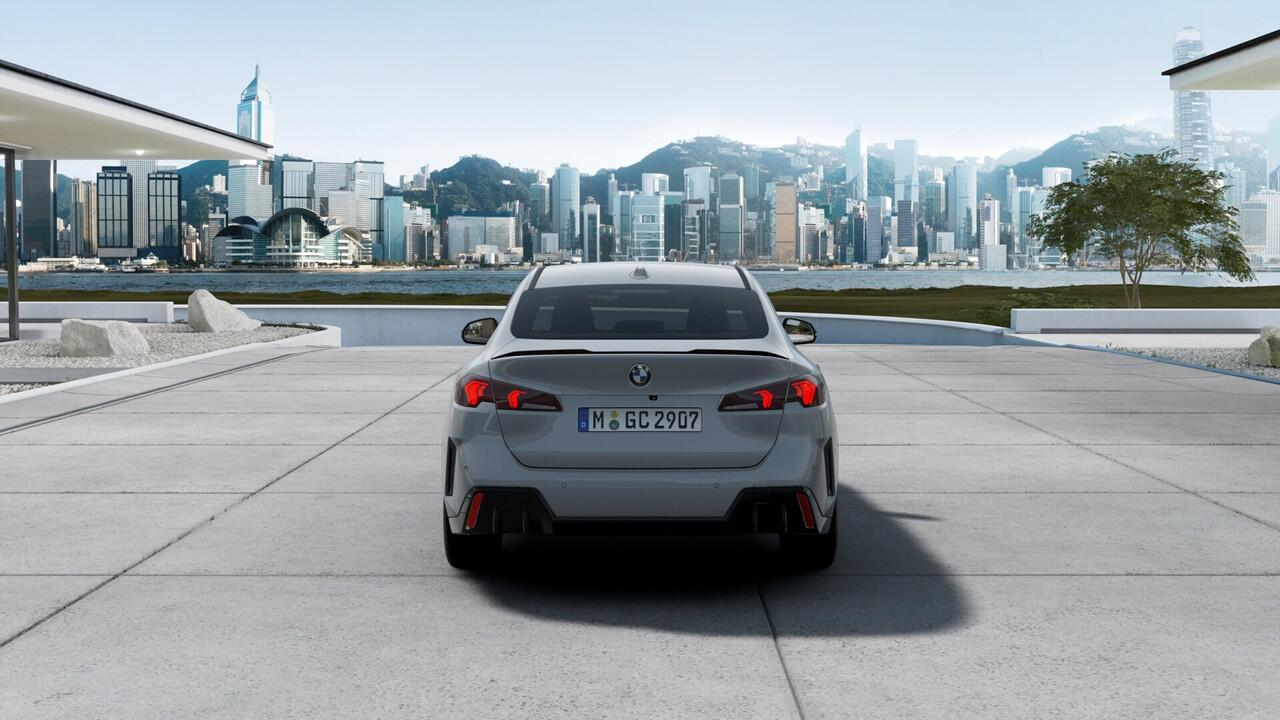 BMW 2-SERIE Gran Coupé 220 M Sport Automaat / Sportstoelen / Achteruitrijcamera / M Adaptief onderstel / Adaptieve LED / Parking Assistant / Stuurverwarming