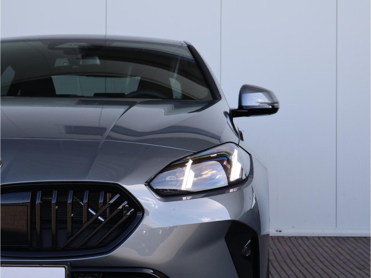 BMW 2-SERIE Gran Coupé 220 M Sport Design Edition M Sportpakket Pro/ Stuurwielrand verwarmd/ Comfort Access/ Achteruitrijcamera/ Sportstoelen/ Stoelverwarming/ 19 inch LM