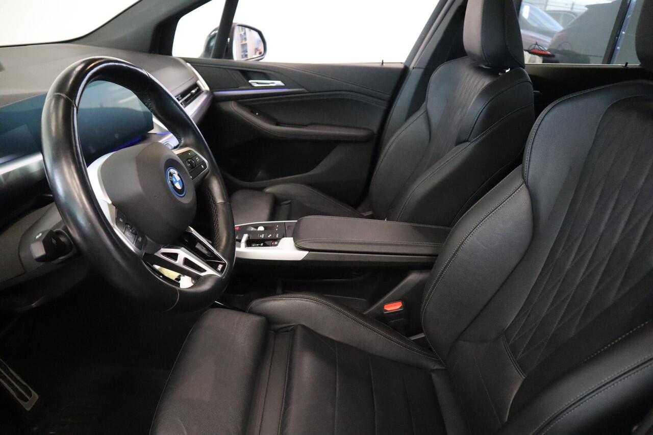 BMW 2-SERIE Active Tourer M-Sport 225e xDrive HUD Keyless Go/Start 360 camera LED 24 maanden garantie mogelijk (*vraag naar de voorwaarden)