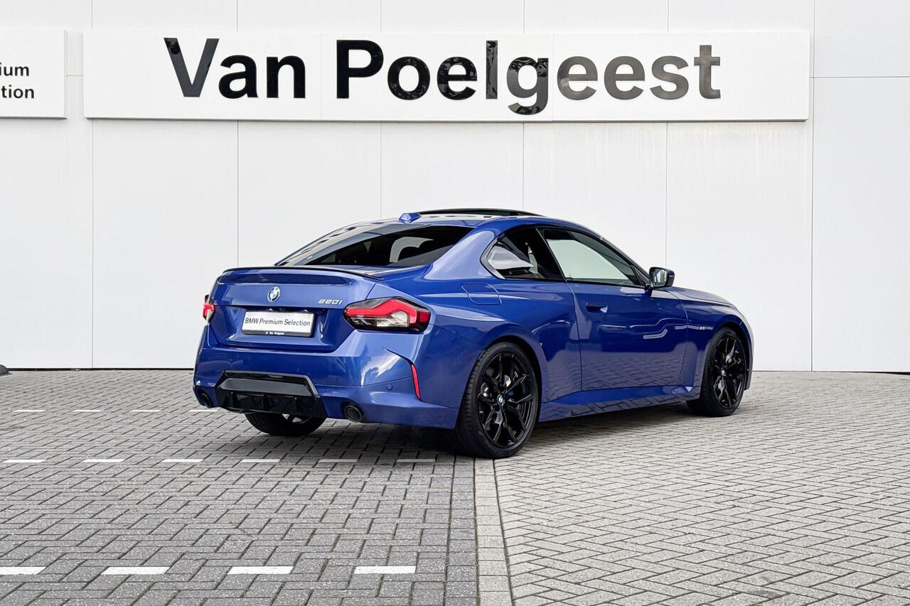 BMW 2-SERIE Coupé 220i | M Sport Pro | Premium Pack | M Sportstoelen