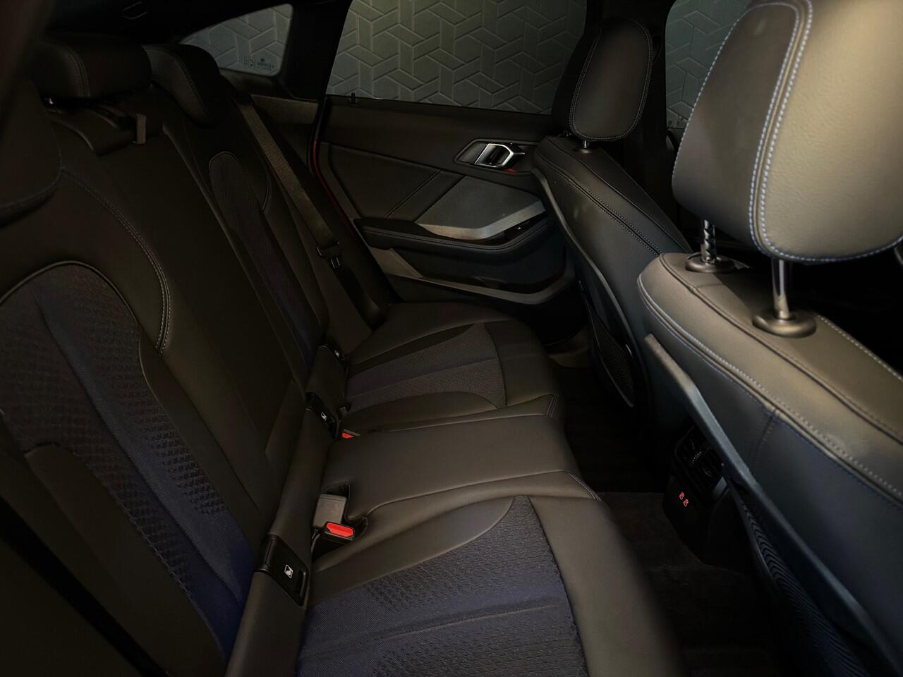 BMW 2-SERIE Gran Coupé 218i | M-sport | Head-up | Adapt Cruise