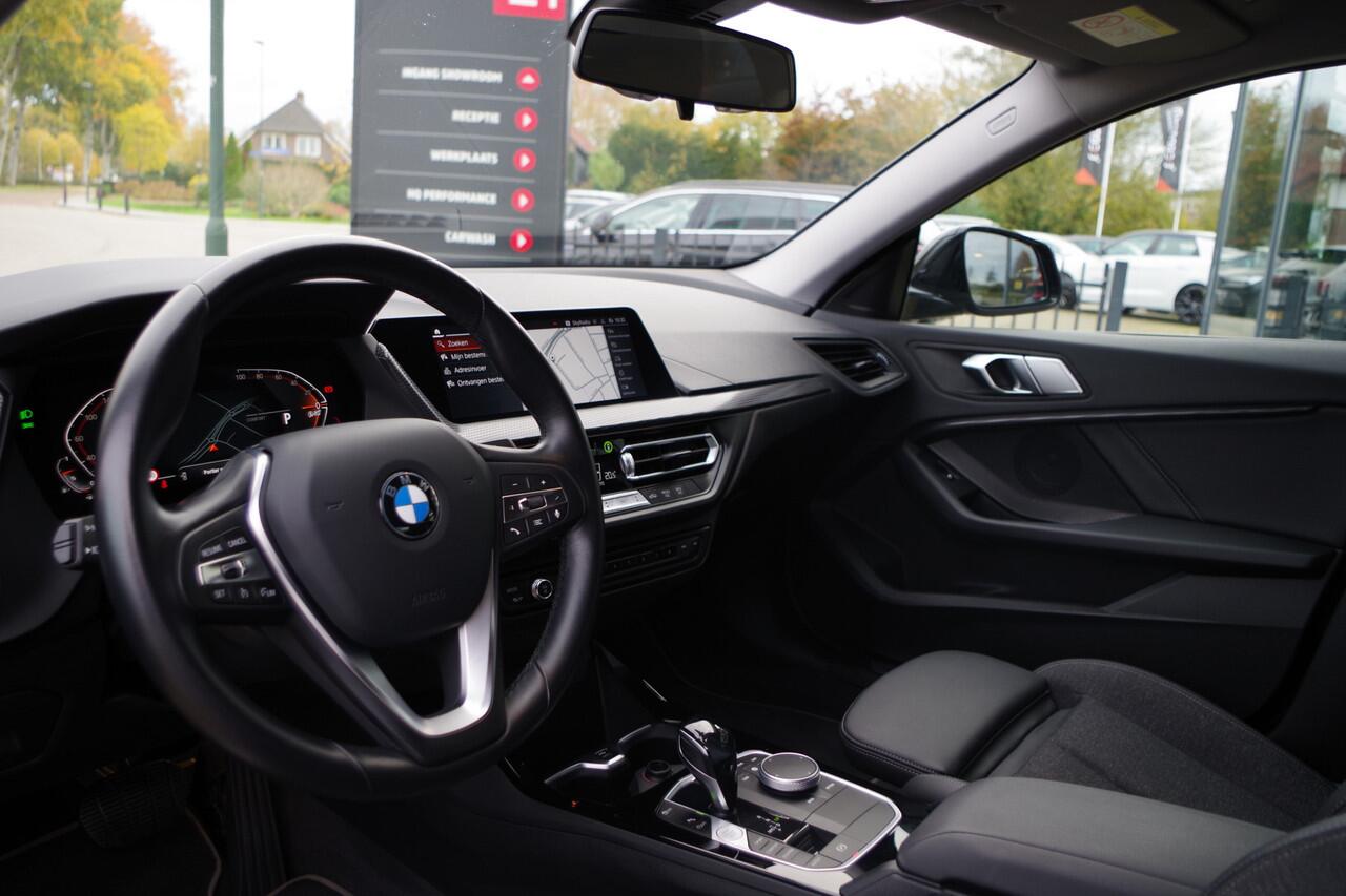 BMW 2-SERIE Gran Coupé 218i Automaat Sport Line Business Edition, LED, Sportstoelen, Cruise Control, Carplay, Camera