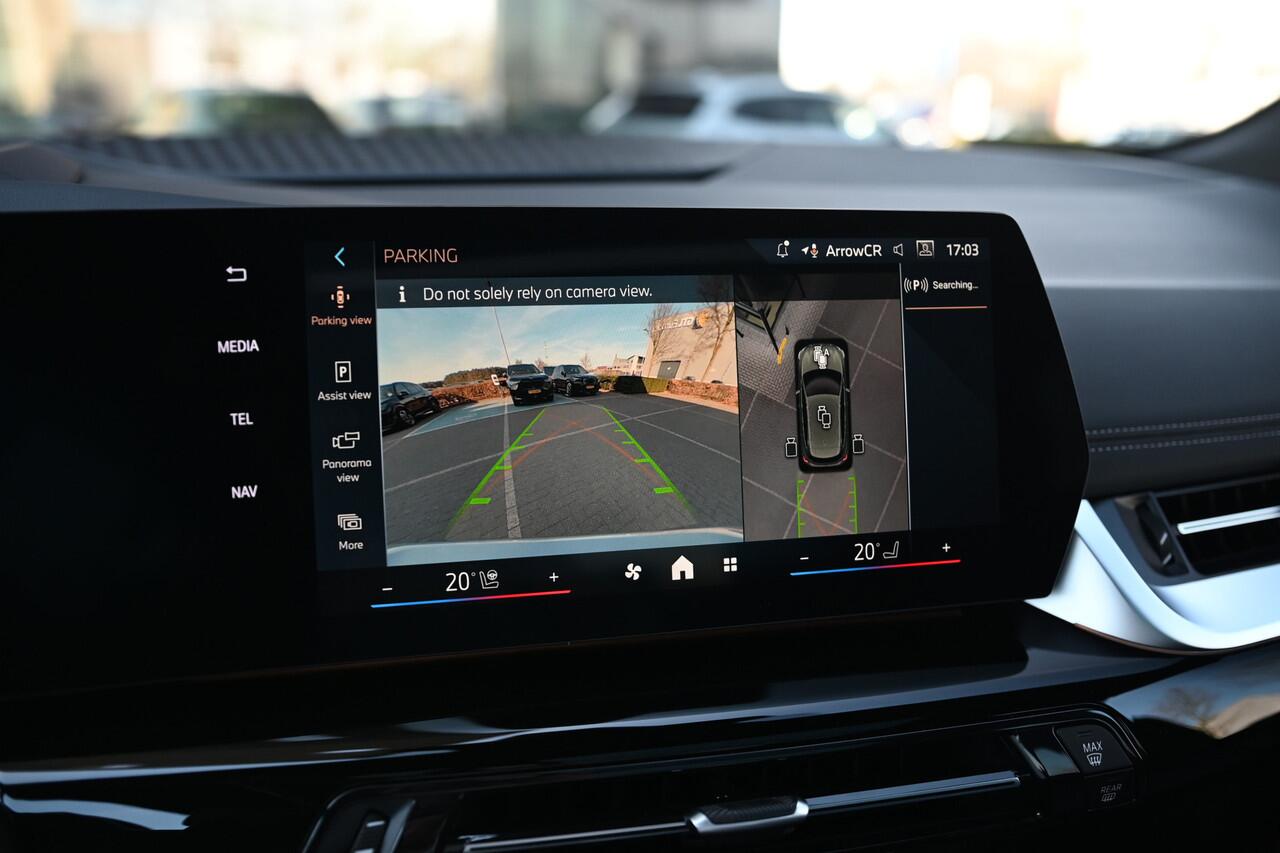 BMW 2-SERIE Active Tourer 225e xDrive High Executive M Sport Automaat / Trekhaak / Sportstoelen / Adaptieve LED / M Adaptief onderstel / Comfort Access / Parking Assistant Plus / Head-Up