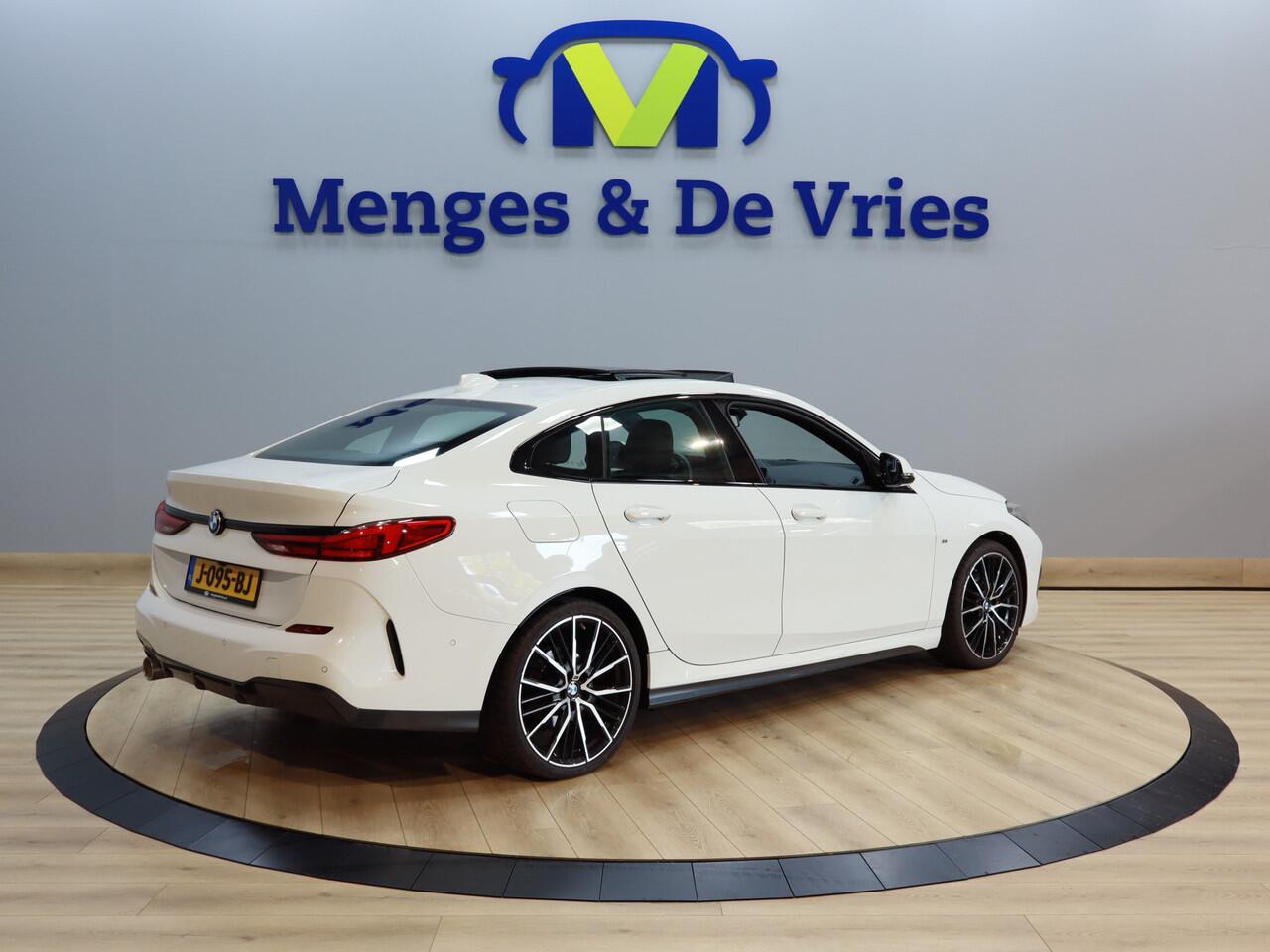 BMW 2-SERIE Gran Coupé 218i High Executive Edition M Sport | Airco ECC | LED | Panorama | Leder | Cruise control | Camera | Apple Carplay | Stoelverwarming | Isofix | NAP |