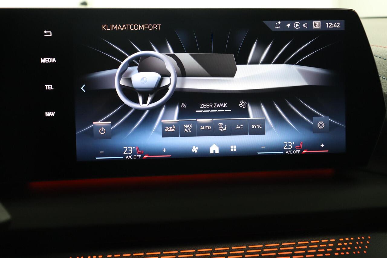 BMW 2-SERIE Gran Coupé 220 M Sport Pro | Glazen Panoramadak | Elektrisch verstelbare lederen stoelen | Harman Kardon | Head-Up Display | Active Cruise Control | 19" M Y-Spaak