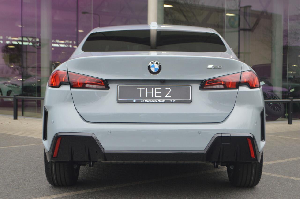 BMW 2-SERIE Gran Coupé 220 M Sport Automaat / Sportstoelen / Adaptieve LED / M Adaptief onderstel / Comfort Access / Parking Assistant / Stoelverwarming