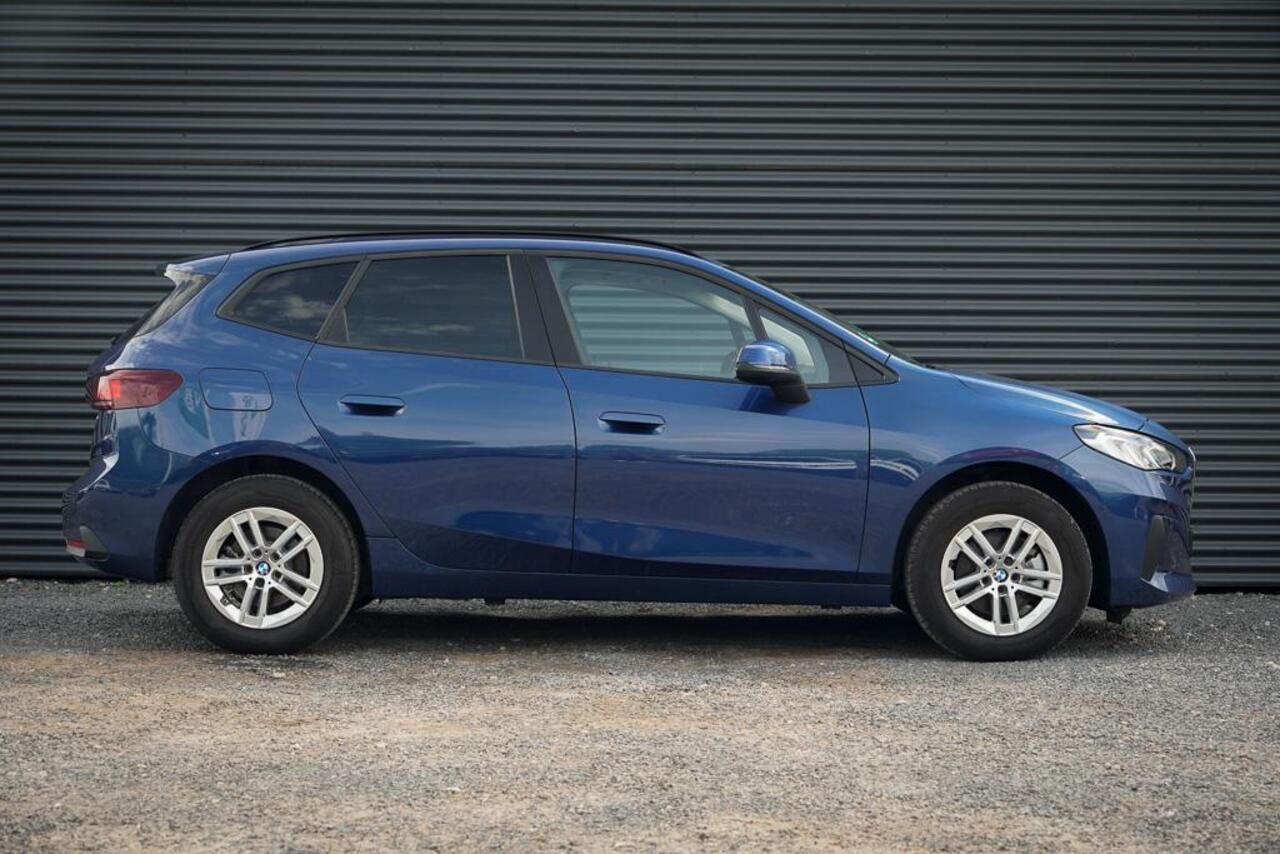 BMW 2-SERIE Active Tourer 220i / Aut / Navi / Trekhaak Elektrisch / Incl BTW