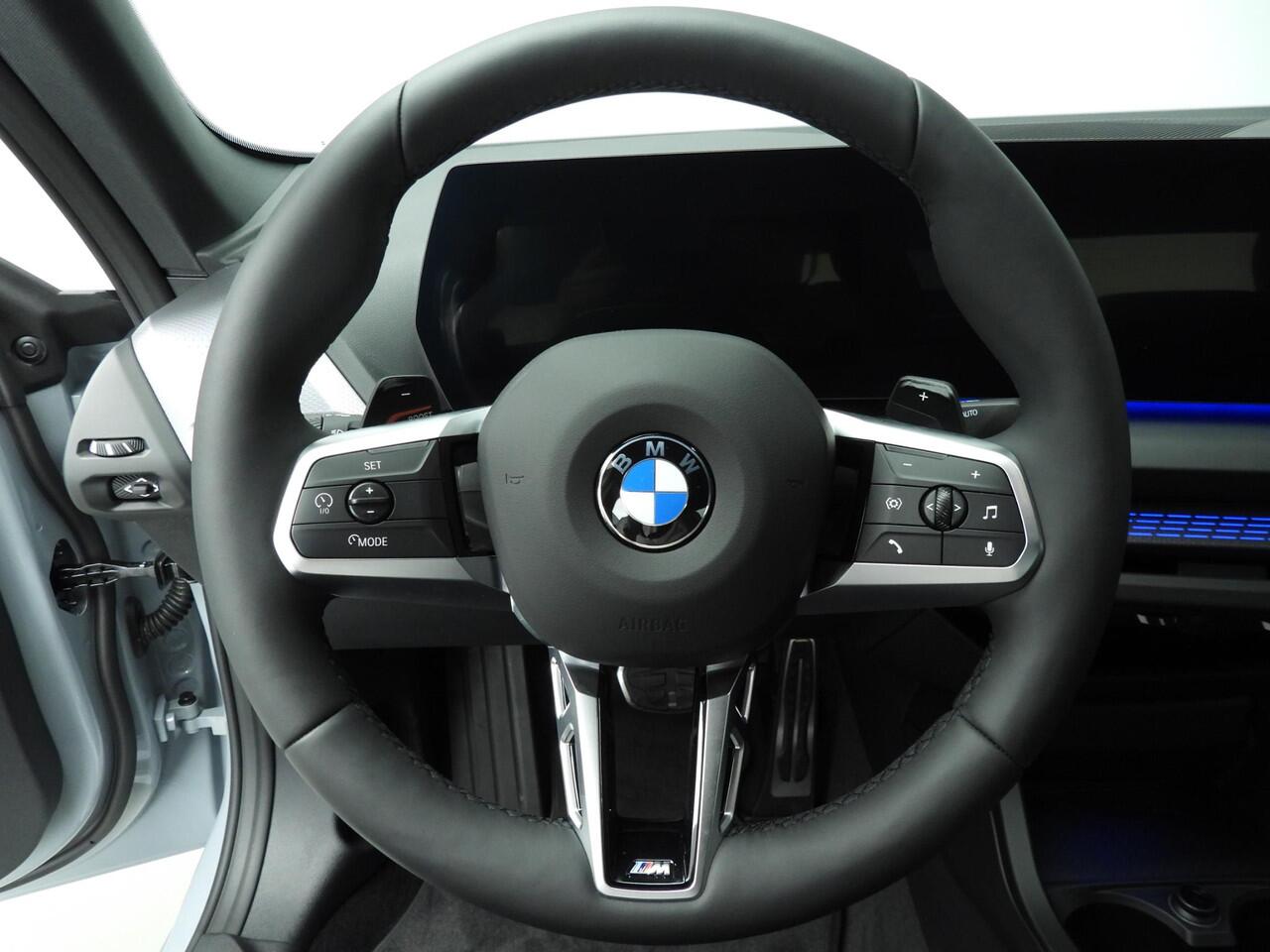 BMW 2-SERIE Gran Coupé 220 M-Sportpakket | LED | Navigatie | Active cruise | Stoelverwarming | Keyles go | DAB | Harman-kardon sound | Alu 19 inch