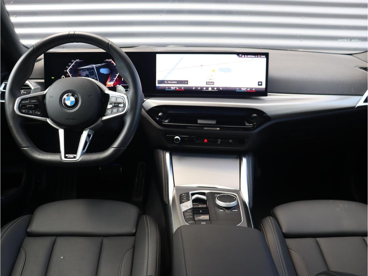 BMW 2-SERIE Coupé 220i | M Sportpakket Pro | Panodak | Head-Up | Parking Assistant Plus | Driving Assistant | Comfort Access | HiFi | 19'' LMV