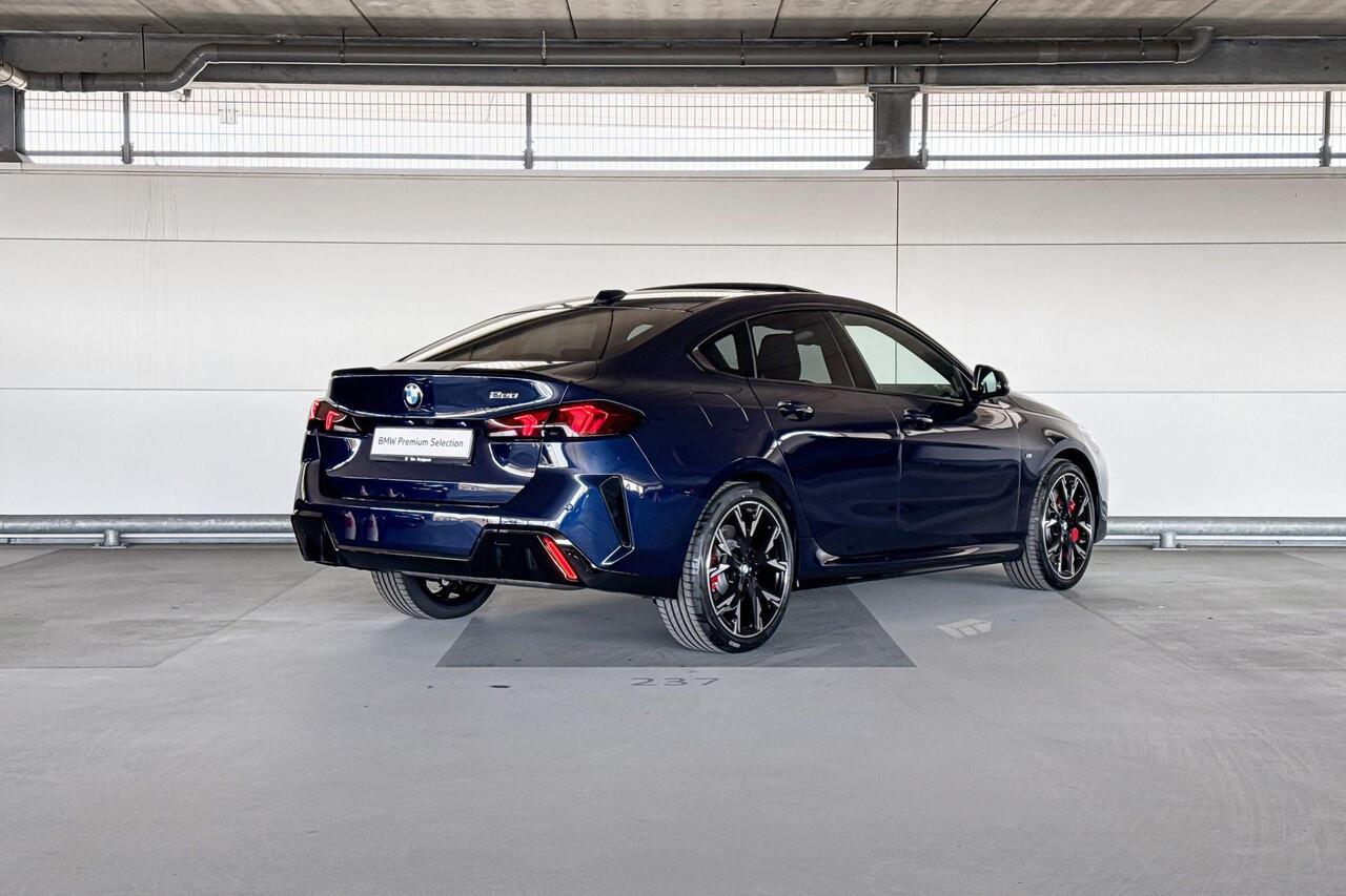 BMW 2-SERIE Gran Coupé 220 | Selections | M Sportpakket Pro | Glazen panoramadak