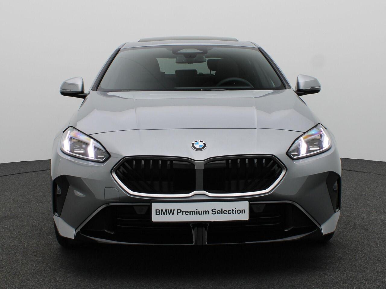 BMW 2-SERIE Gran Coupé 220 M Sportpakket | Premium Pack | Stuurwielrand Verwarmd | Comfort Access | Achteruitrijcamera | Panoramadak | Driving Assistant Plus | Harman Kardon | 19''