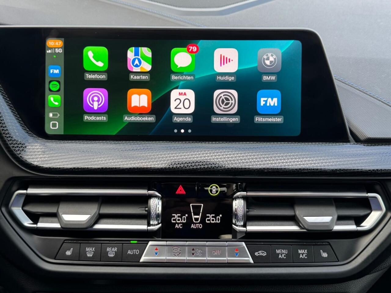 BMW 2-SERIE 218i M-SPORT AUT. HALF-LEER NAVI CAMERA CARPLAY TREKHAAK AIRCO LMV