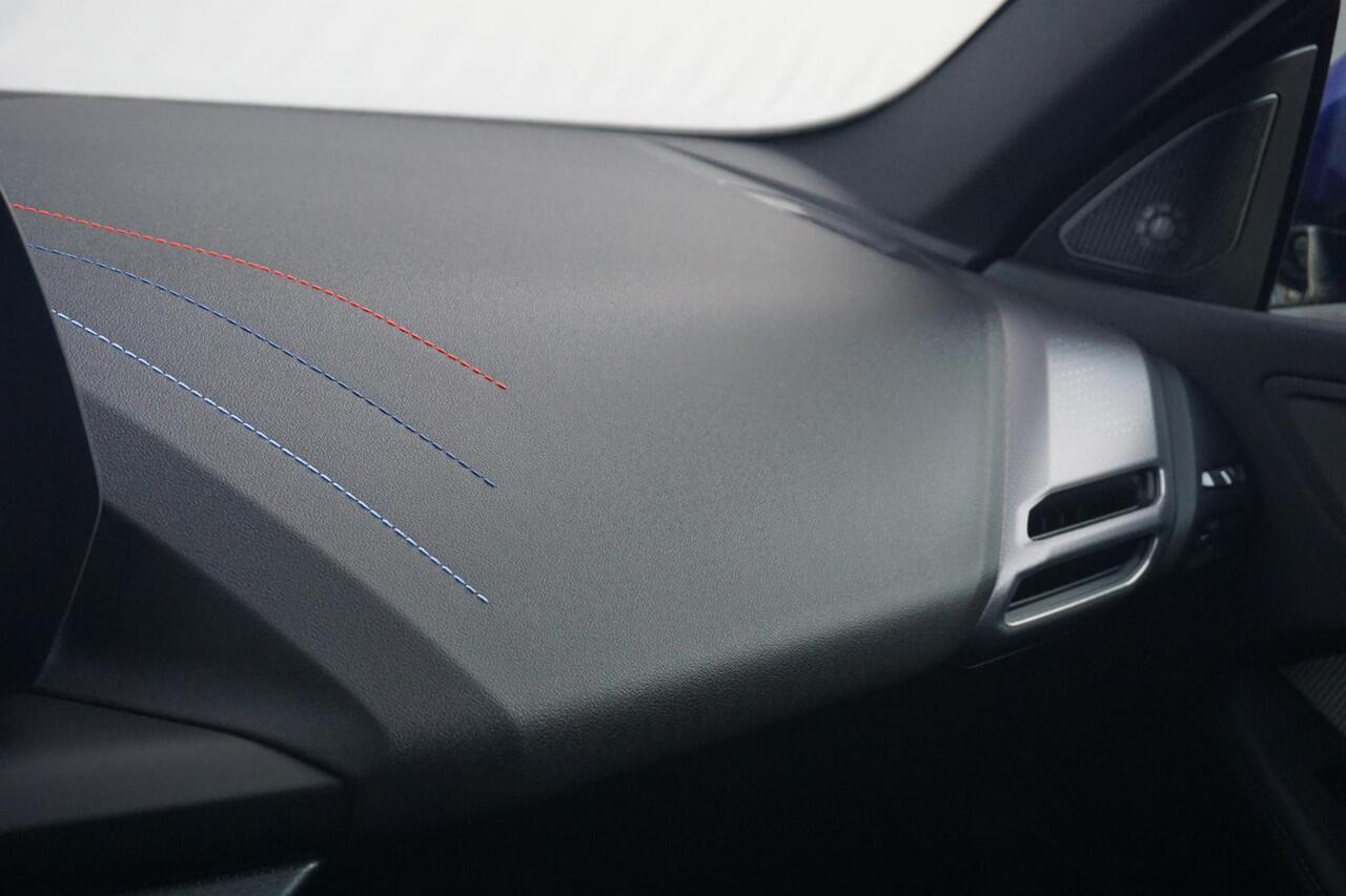 BMW 2-SERIE Gran Coupé 220 M Sportpakket Pro 19'' / Elektrisch Verstelbare Stoelen / Harman Kardon / Driving Assistant Plus