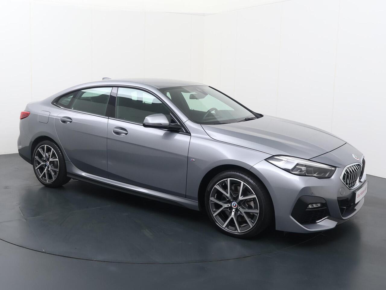 BMW 2-SERIE Gran Coupé 220i | 178 PK | Automaat | LED verlichting | Sportstoelen | M-Sportpakket | 18" LM velgen |