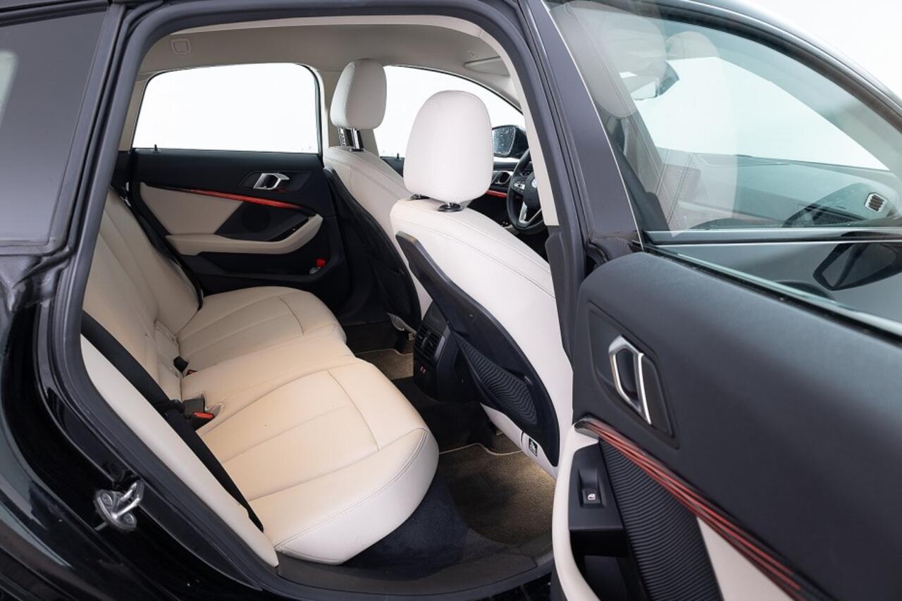 BMW 2-SERIE 218 Gran Coupé i Executive Edition | LEDER | Full LED ? 1e Eigenaar