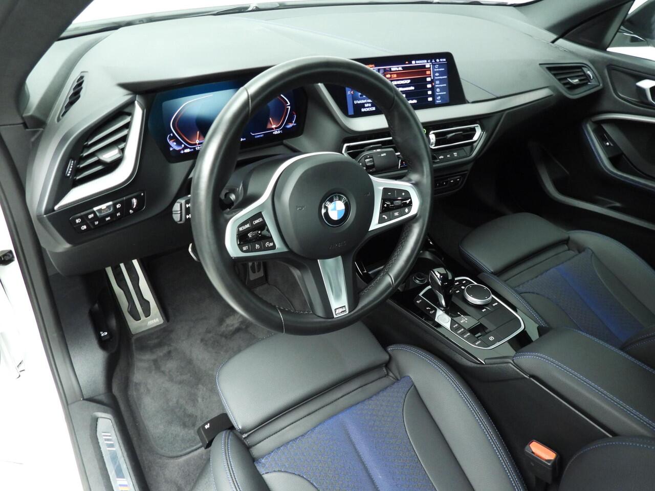 BMW 2-SERIE Gran Coupe 218i | M-Sportpakket | LED | Navigatie | Sportstoelen | Clima | cruise controle | DAB | Alu 18 inch
