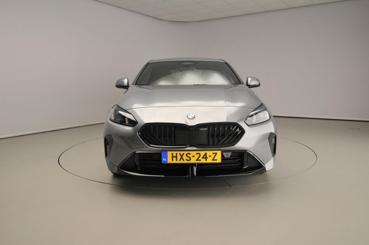 BMW 2-SERIE Gran Coupé 220 | M-Sportpakket | LED | Leder | Navigatie | Stoelverwarming | Keyles go | DAB | Alu 19 inch