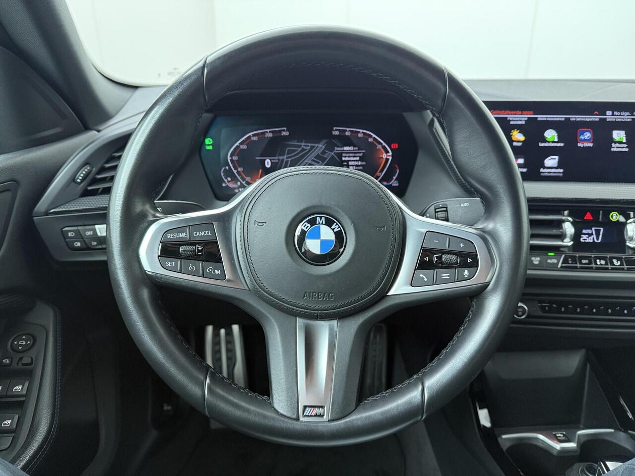 BMW 2-SERIE Gran Coupé 220i | 178 PK | Automaat | LED verlichting | Sportstoelen | M-Sportpakket | 18" LM velgen |