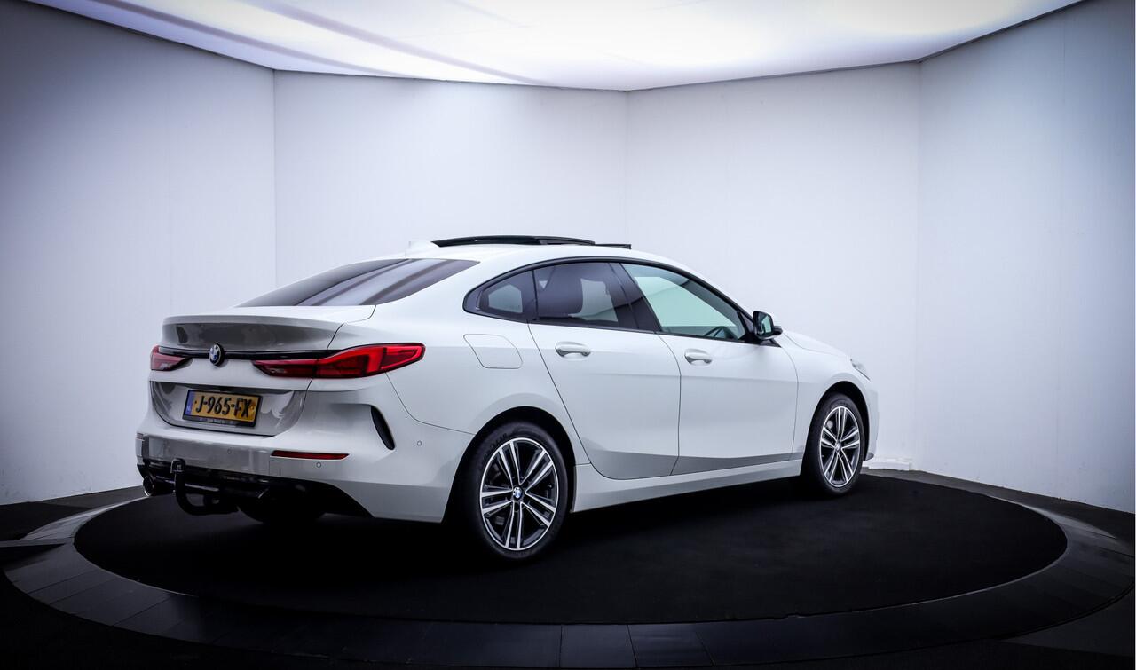 BMW 2-SERIE Gran Coupé 218iA High Executive PANO | LEDER | FULL LED | CAMERA | CARPLAY | HIFI | LMV 17'' | STOELVERW | AFN TREKHAAK