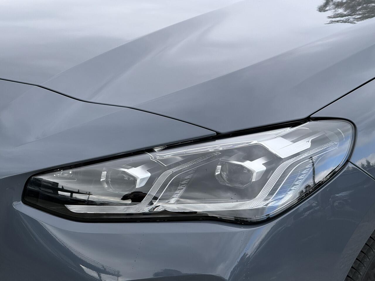 BMW 2-SERIE Active Tourer 225e xDrive | M-Sport | 18'' | Panorama | Camera | Sportstoel. | Stoelverw.