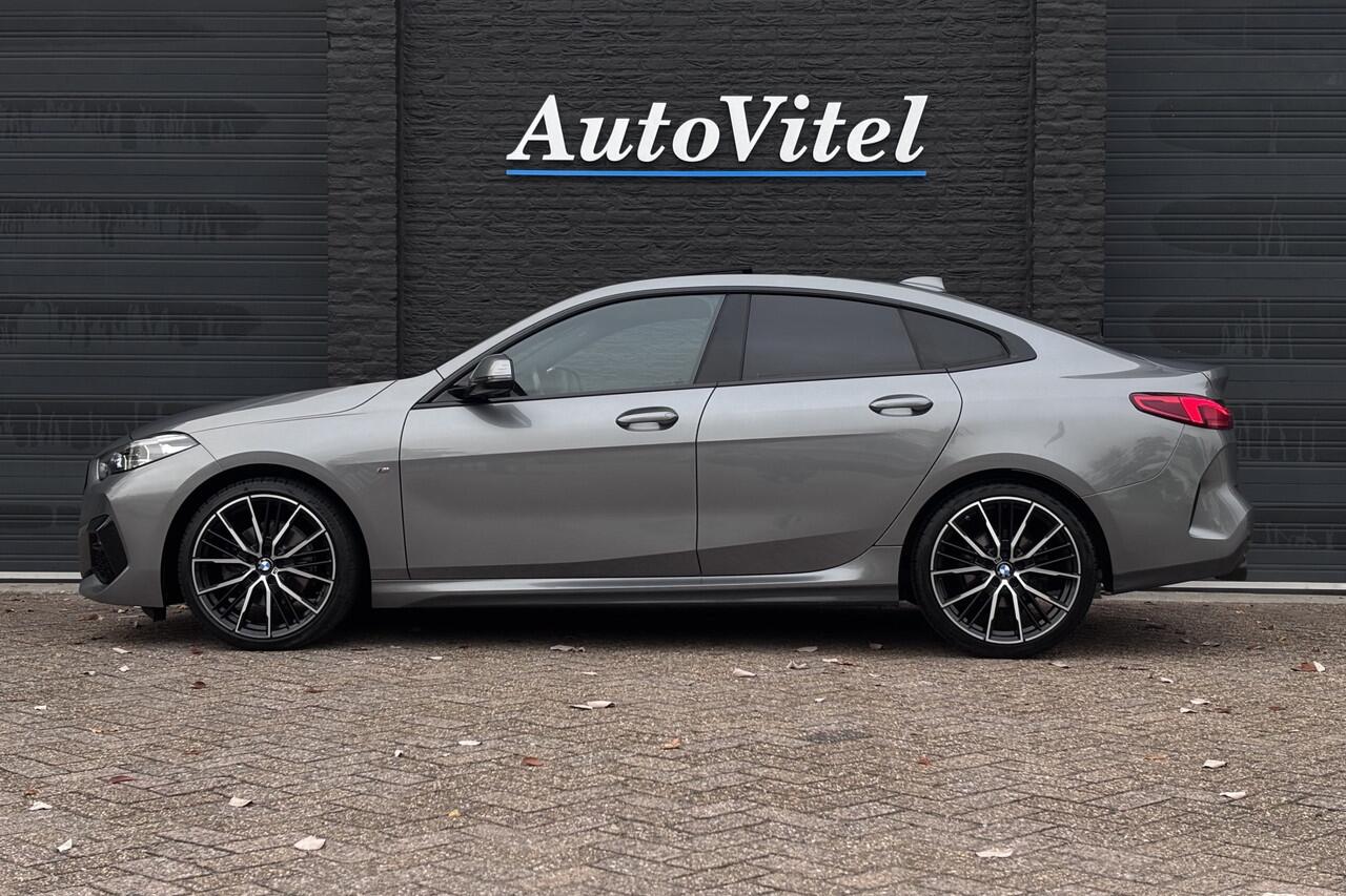 BMW 2-SERIE Gran Coupé 218i M-Sport | Panodak | Stoel + Stuurverwarming | Privacy Glas | 19'Inch | Adaptief LED