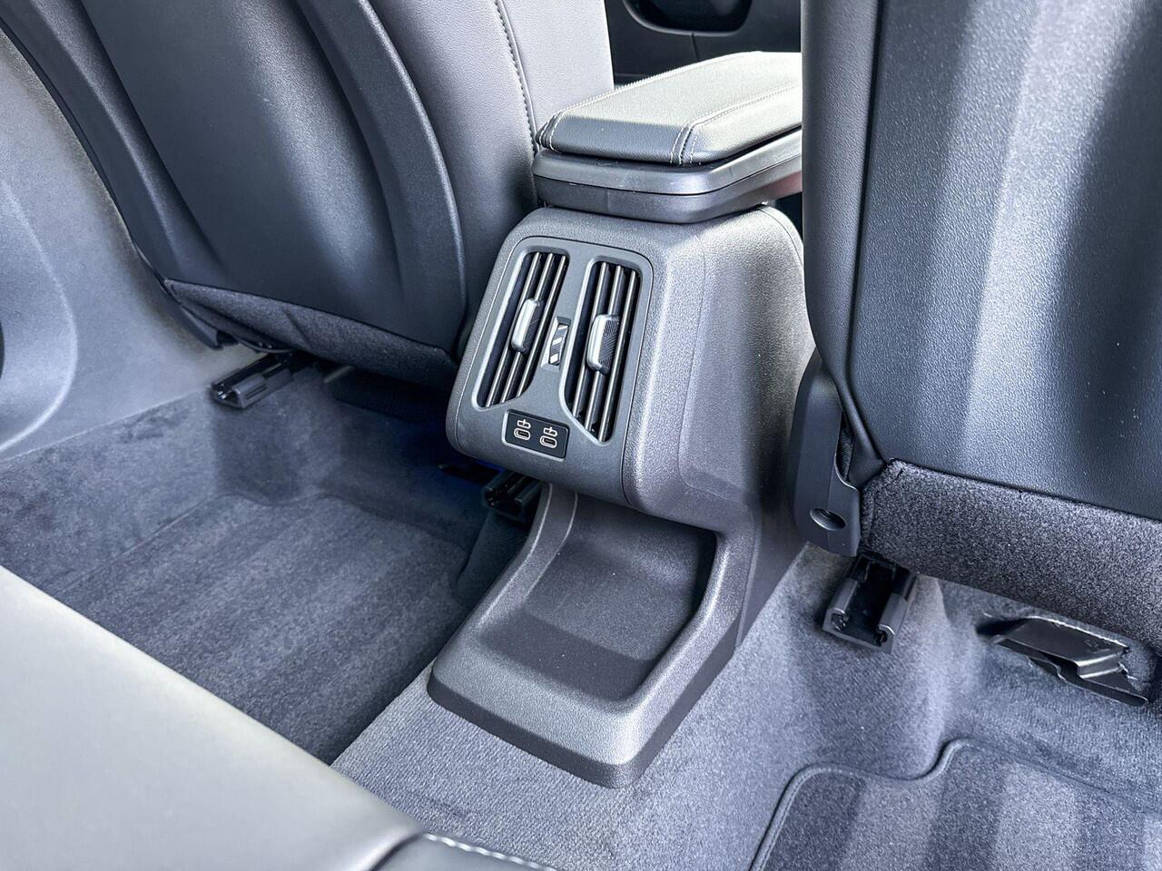 BMW 2-SERIE Active Tourer 220i | M Sport | Premium Pack | Travel Pack