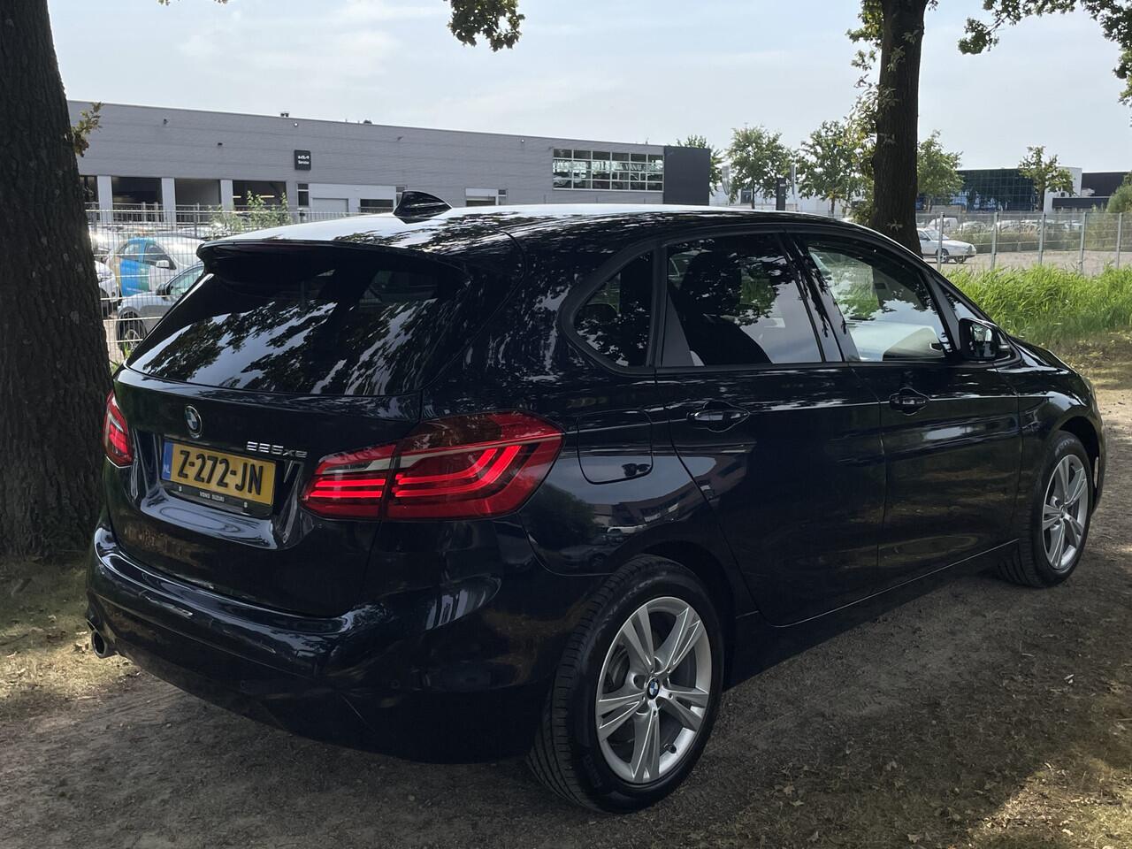 BMW 2-SERIE Active Tourer 225xe iPerformance Executive Leer Stoelverwarming PDC voor en achter info: M.safari 0492588976