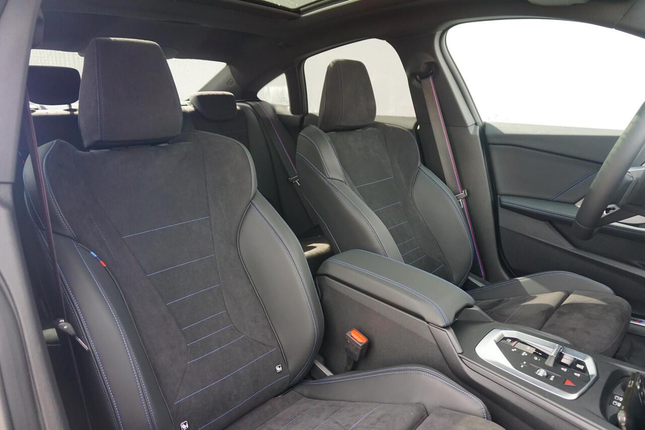 BMW 2-SERIE Gran Coupé 220 M Sportpakket Pro 19'' / Panoramadak / Comfort Access / Driving Assistant | Ekris Selection